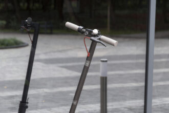 Trottinette électrique : ce que la loi impose vraiment en matière d'assurance